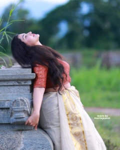 honey-rose-new-kerala-dress-photos-007