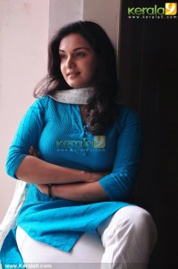 honey-rose-new-stills-00281