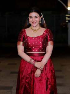 honey-rose-pattu-pavadai-and-blouse-designs-images-006