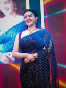 honey-rose-photos-latest-in-stylish-dress-001