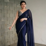 honey-rose-in-black-saree-images-007