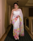 honey-rose-in-off-shoulder-blouse-and-saree-001