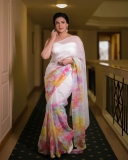 honey-rose-in-off-shoulder-blouse-and-saree-003