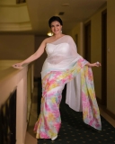 honey-rose-in-off-shoulder-blouse-and-saree