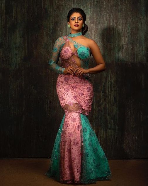 1_iniya-latest-photoshoot-002.jpg