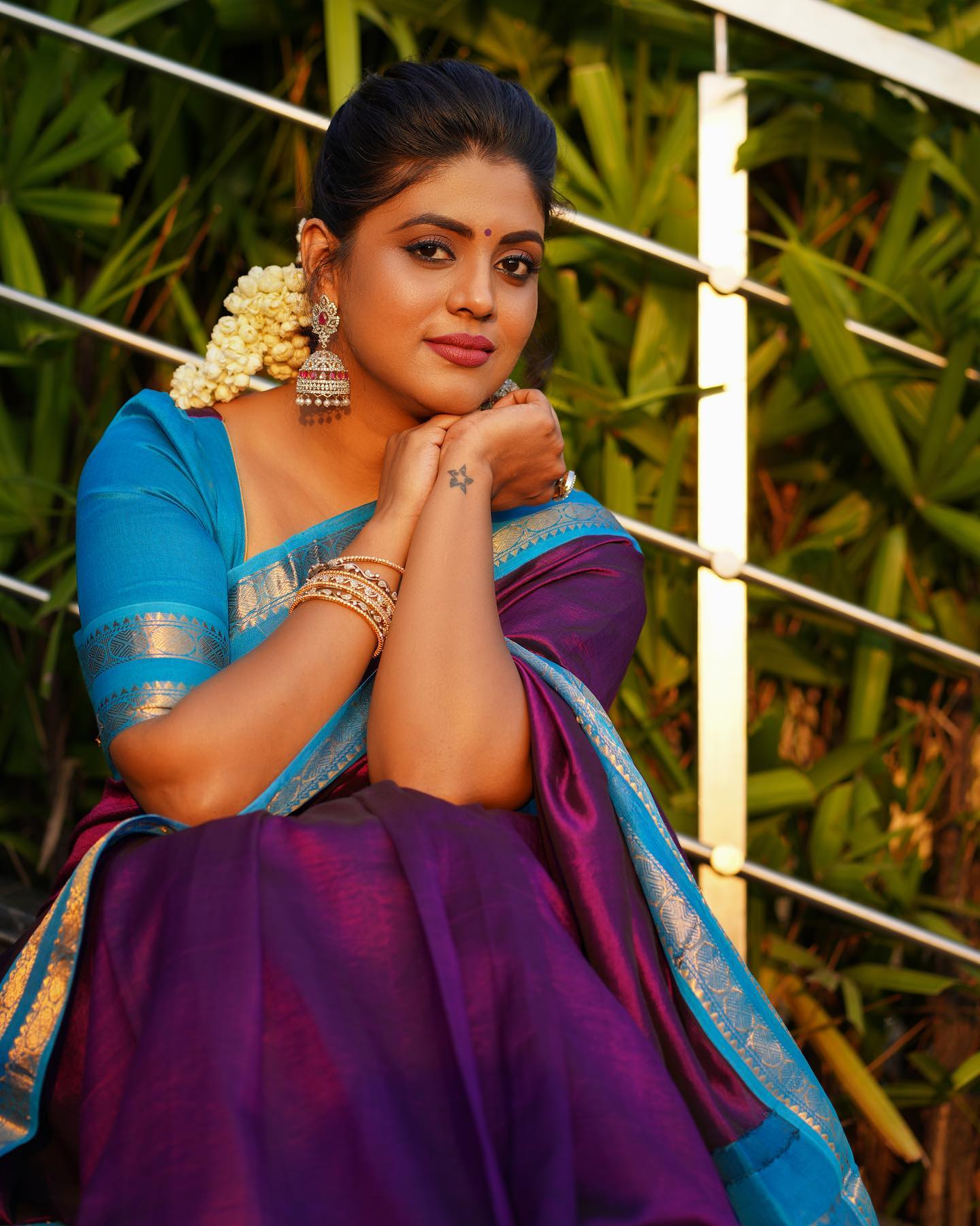 actress-iniya-in-saree-photos-004.jpg