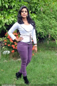 1790actress_iniya_latest_pictures_22-001