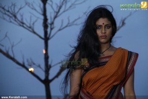8289actress_iniya_latest_pics_00-024