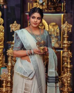 actress-ineya-new-photos-002