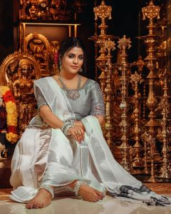 actress-ineya-new-photos