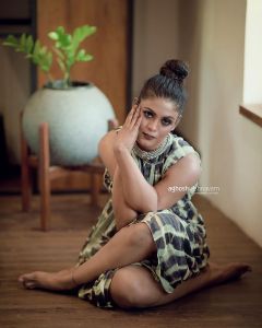 actress-iniya-latest-images3210