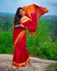 actress iniya latest saree photos