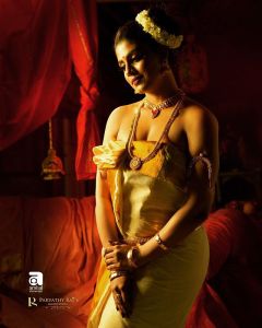 actress iniya new photos 0832-007