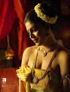 actress iniya new photos 0832-010