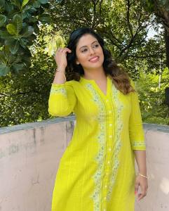 actress-iniya-new-photos-latest-22325-009