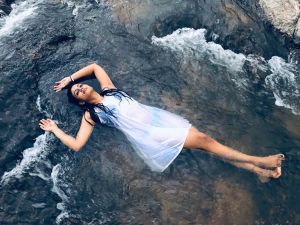 actress iniya photoshoot-001