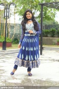 iniya-latest-images-00243