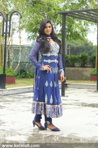 iniya-latest-images-00398