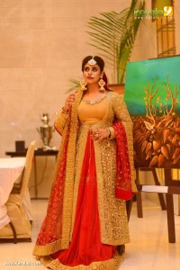 iniya-latest-images-110-00166