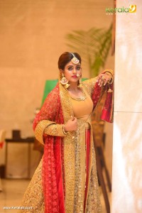 iniya-latest-images-110-00727