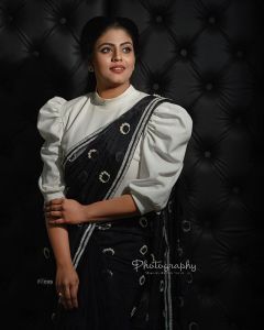 iniya latest images6098-004