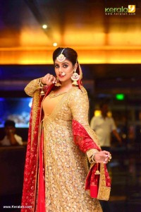 iniya-latest-photos-111-05167