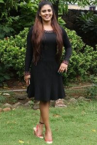 iniya-latest-photos-1219