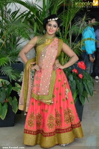 iniya-latest-photos-800-00278