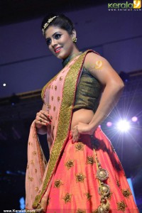 iniya-latest-photos-90076