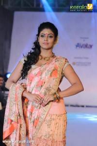 iniya-latest-photos-gallery-0203-00213