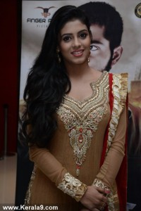 iniya-latest-photos13