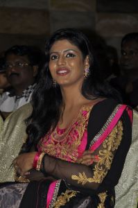 iniya-latest-photos6