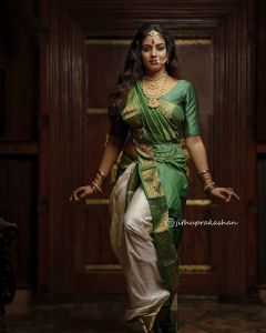 iniya latest photoshoot-003
