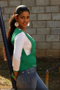 iniya-latest-photoshoot-00371