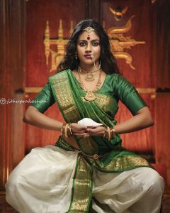iniya latest photoshoot-004