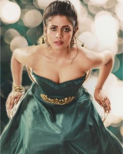 iniya-latest-photoshoot-in-modern-dress-004