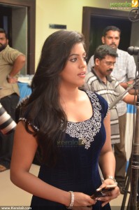 iniya-latest-pics-00149