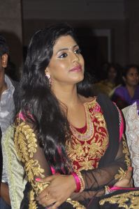 iniya-latest-pics-00291