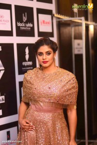 iniya-latest-pics-443-0023