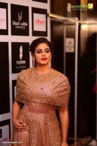 iniya-latest-pics-443-00395
