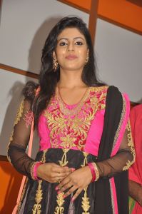 iniya-latest-pics63