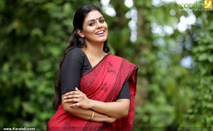 iniya-latest-pictures-20051