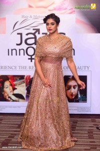 iniya-latest-pictures-234-00480
