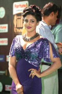 iniya-latest-pictures-555-00213
