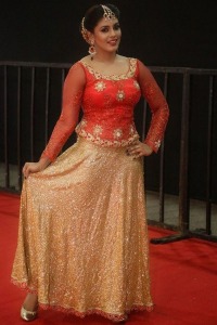 iniya-latest-stills-000-00160