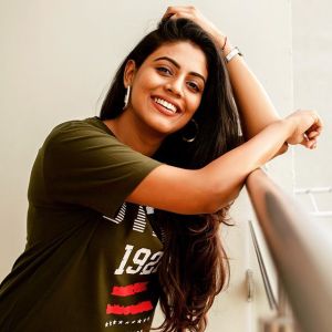 iniya latest stills-001