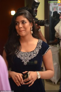 iniya-latest-stills-00315