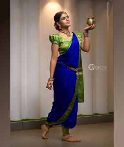iniya latest stills-004