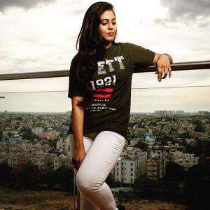 iniya latest stills-006