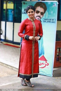 iniya-latest-stills-14759